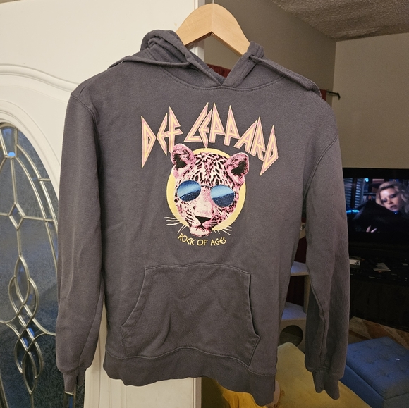 ๐3/$25๐ DEF LEPPARD Rock of Ages Size extra small Gray Pullover Hoodie women - Picture 1 of 6